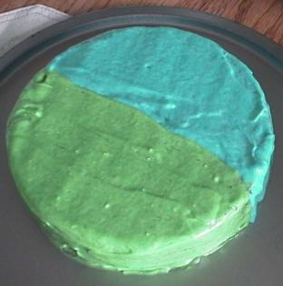 tcakebluegreen.jpg (14022 bytes)